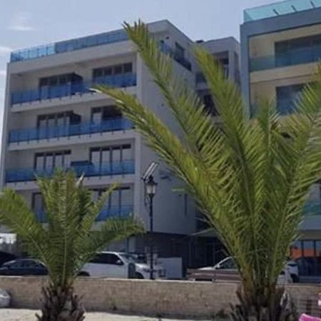 Velvet Residence Navodari Luaran gambar