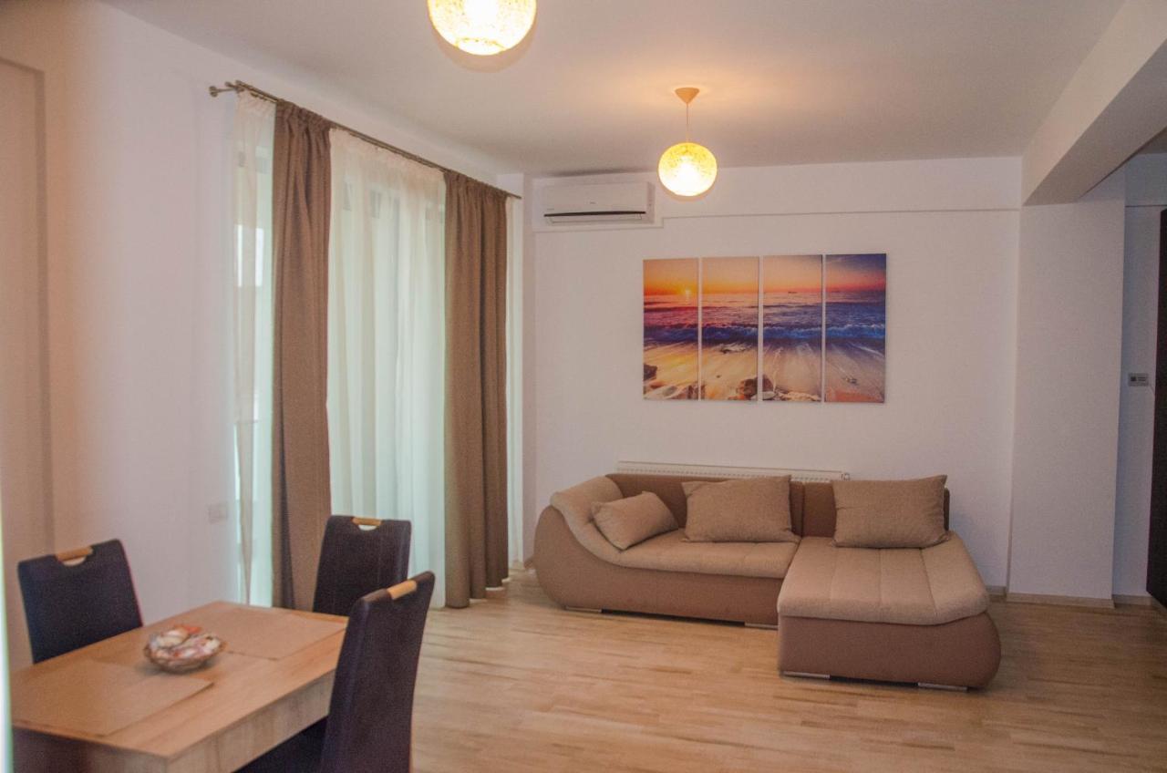 Velvet Residence Navodari Luaran gambar