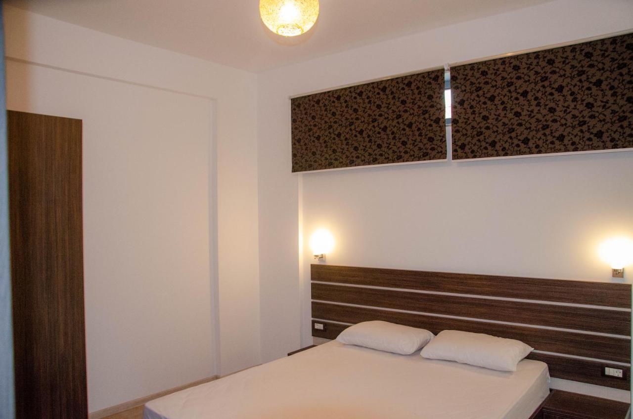 Velvet Residence Navodari Luaran gambar