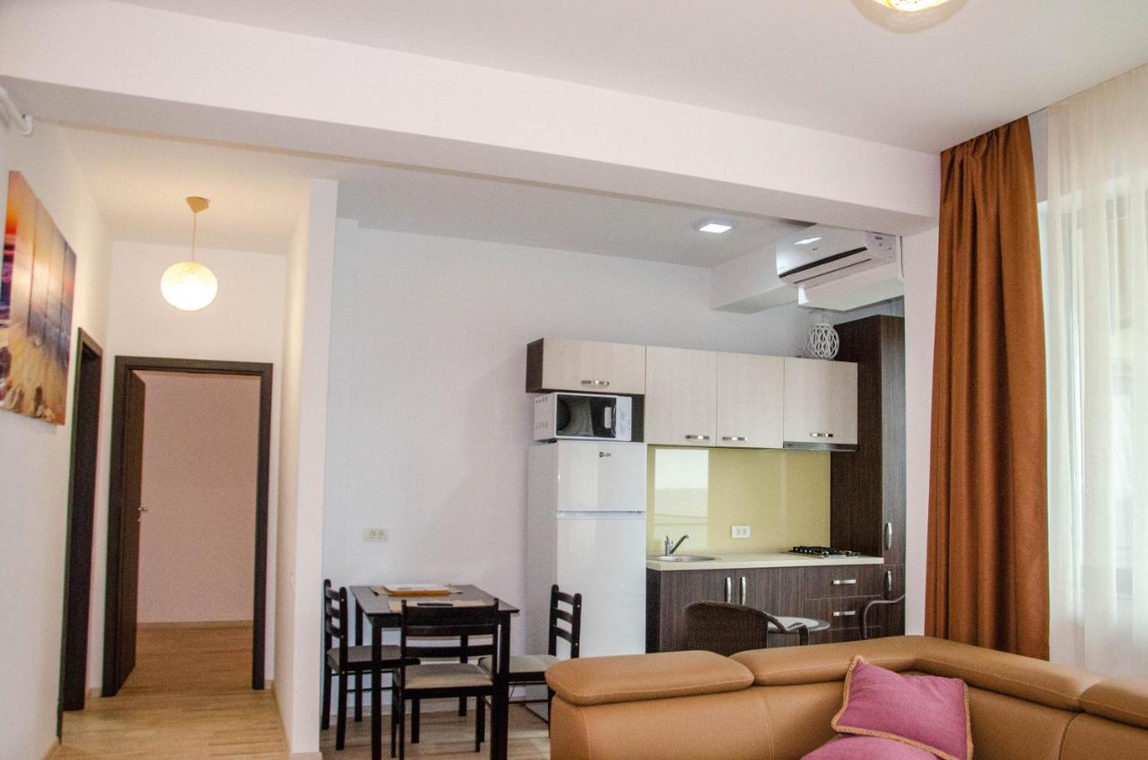 Velvet Residence Navodari Luaran gambar
