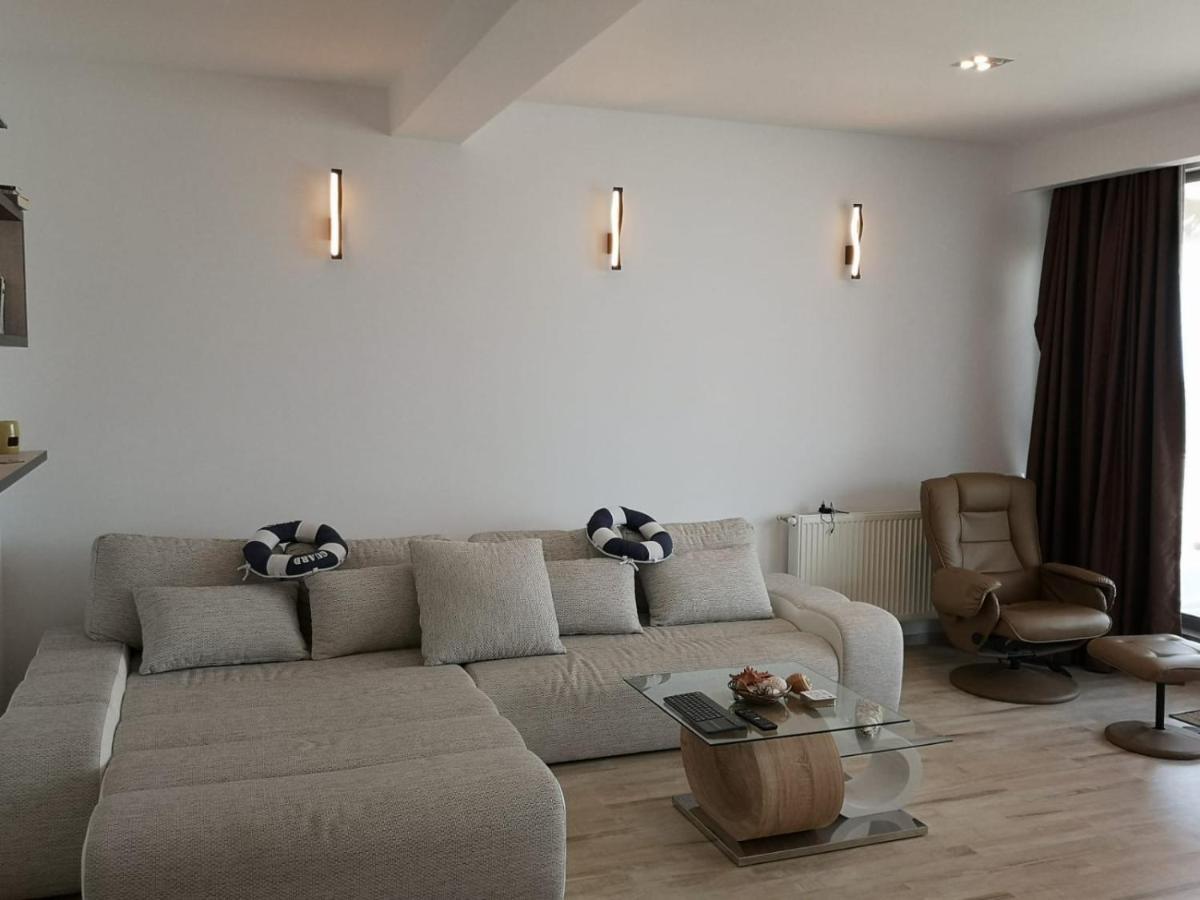 Velvet Residence Navodari Luaran gambar